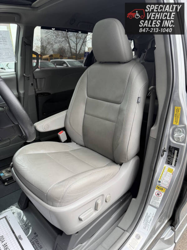 2017 Toyota Sienna XLE 8-Passenger