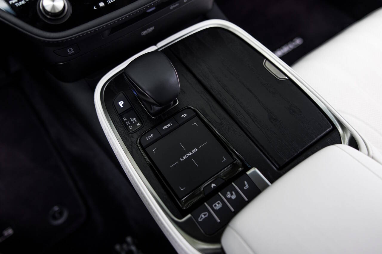 2022 Lexus LS 500 45