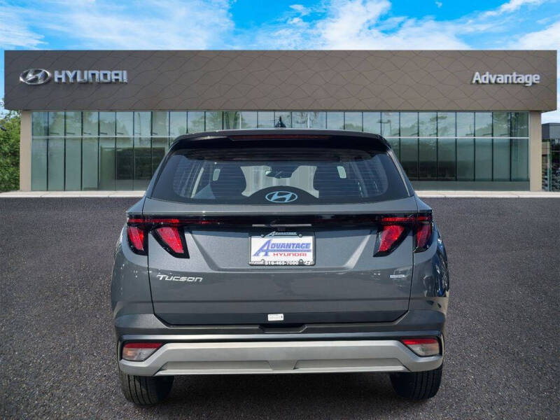 2025 Hyundai Tucson SE