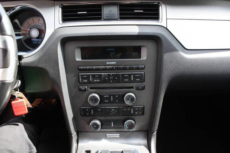 2010 Ford Mustang V6