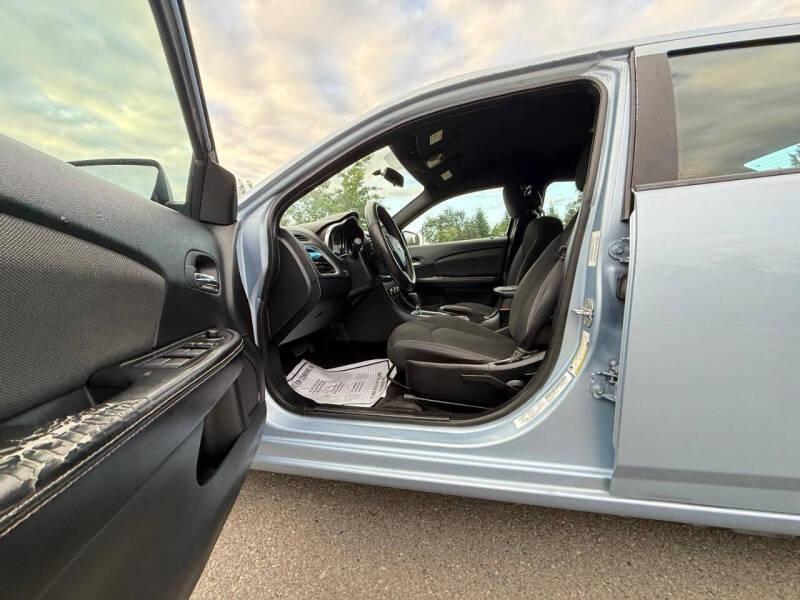 2013 Dodge Avenger SE