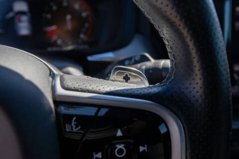 2019 Volvo XC60 T5 R-Design