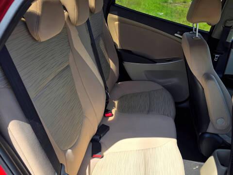 2016 Hyundai Accent SE