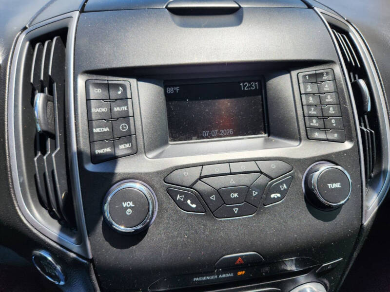 2016 Ford Edge SE - Photo 29