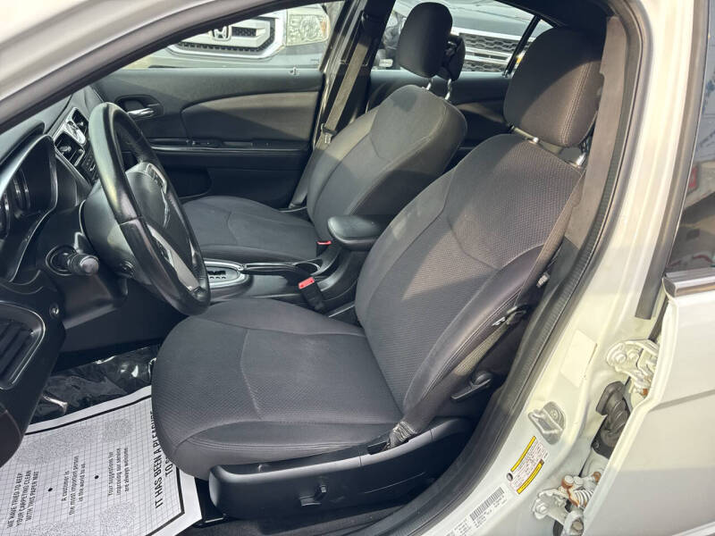 2014 Chrysler 200 Touring