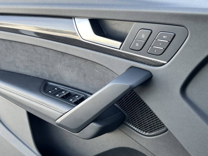 2022 Audi SQ5 Sportback 3.0T quattro Premium Plus