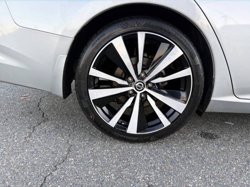 2021 Nissan Altima 2.5 SR