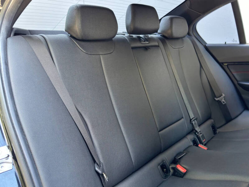 2018 BMW 3 Series 330i