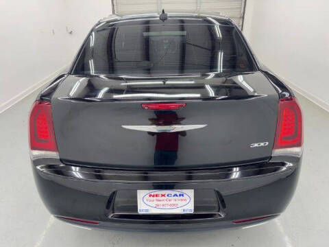 2018 Chrysler 300