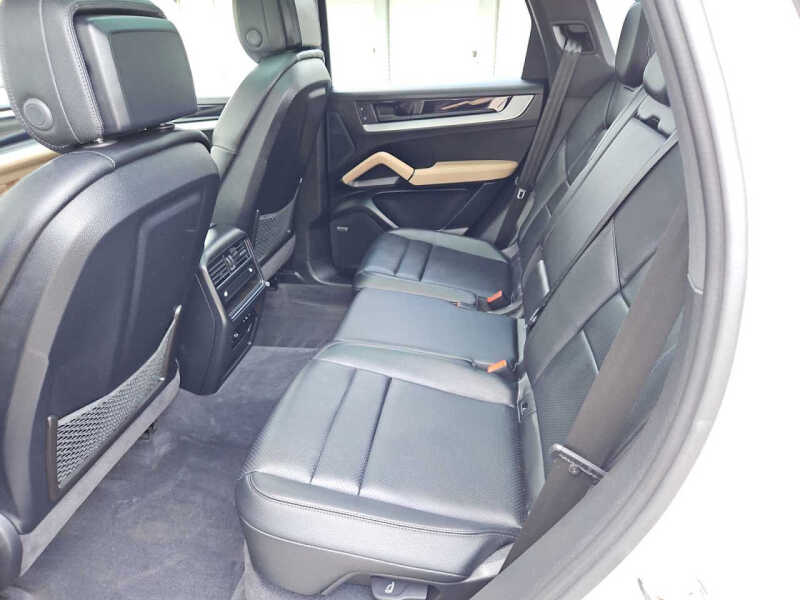 2024 Porsche Cayenne