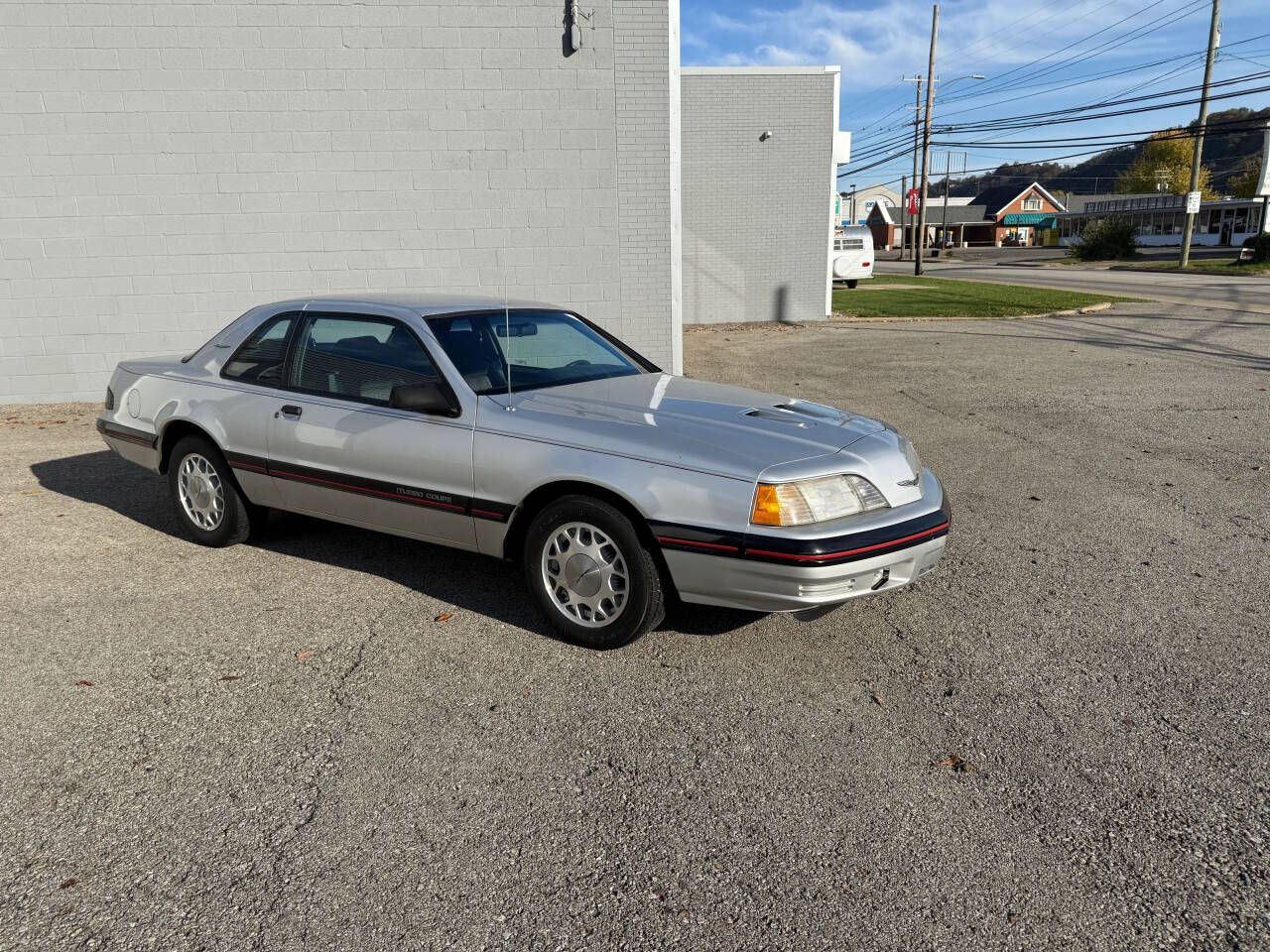 1988 Ford Thunderbird 106