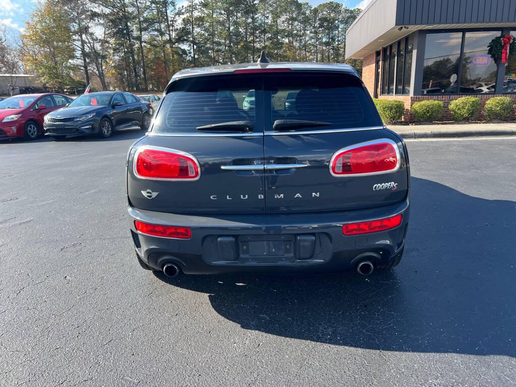 2017 MINI Clubman S photo 11