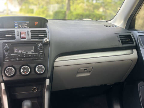 2015 Subaru Forester 2.5i