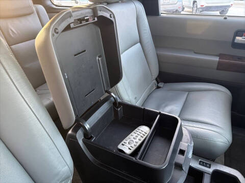 2010 Toyota Sequoia Platinum