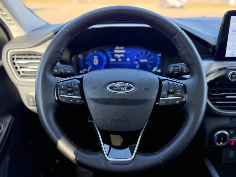 2022 Ford Escape Titanium