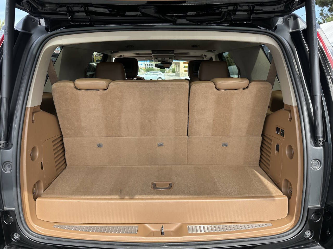 Black 2016 Cadillac Escalade Platinum 4X4 Platinum 4dr SUV 19