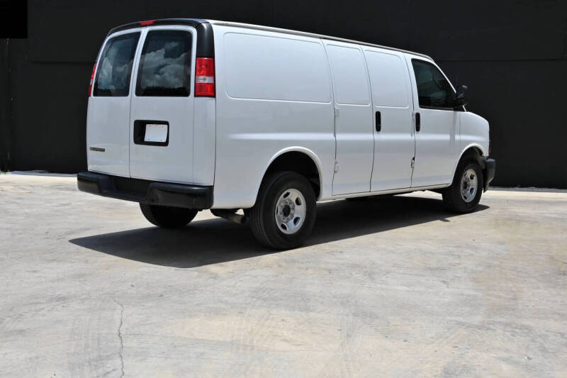2021 Chevrolet Express 2500