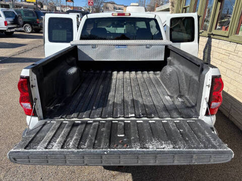 2004 Chevrolet Silverado 1500 LS