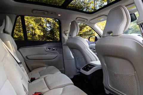 2024 Volvo XC90 B5 Plus Bright Theme