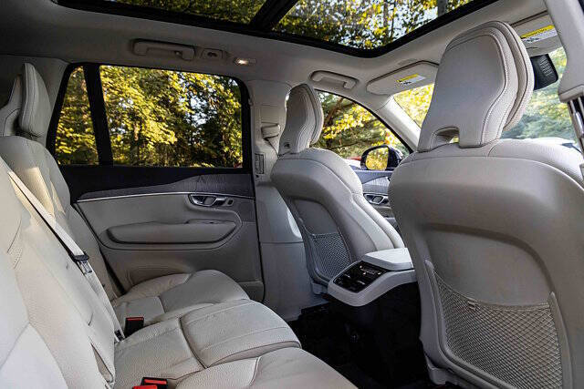 2024 Volvo XC90 B5 Plus Bright Theme