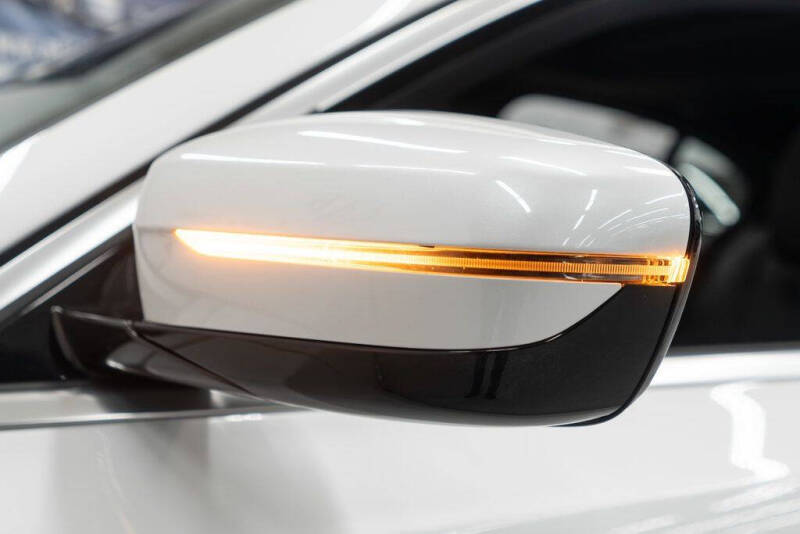 2024 BMW 3 Series 330i xDrive