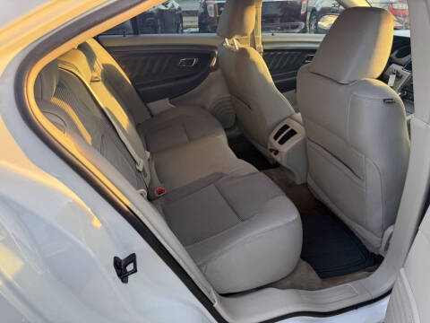 2011 Ford Taurus SEL