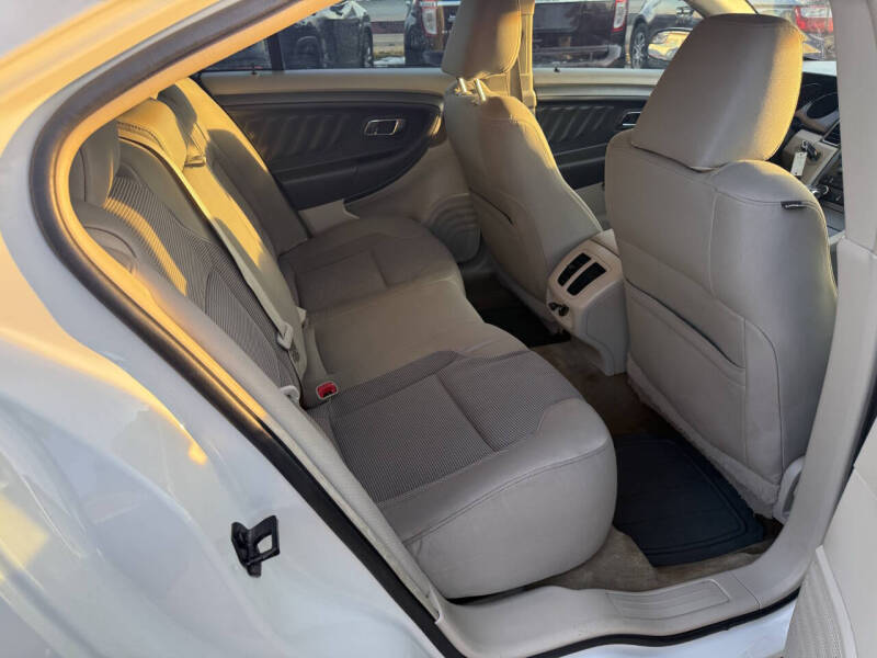 2011 Ford Taurus SEL