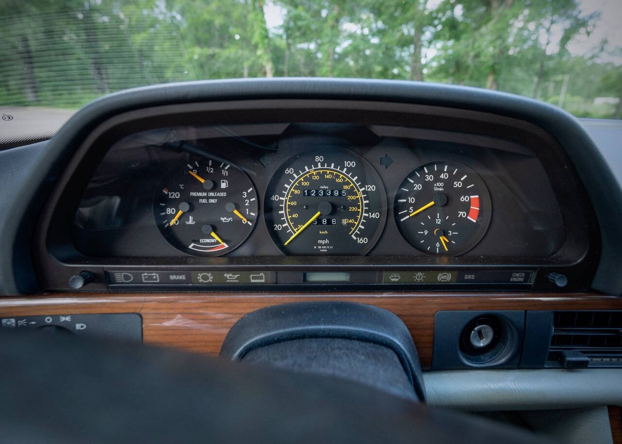 1988 Mercedes-Benz 420-Class 39