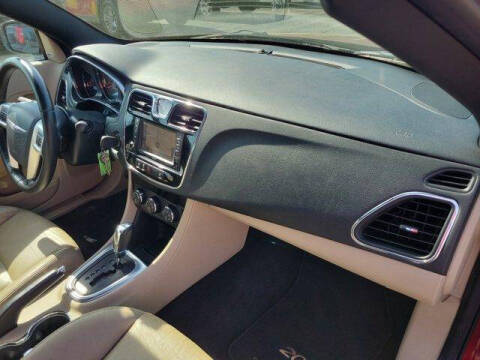 2013 Chrysler 200 Limited