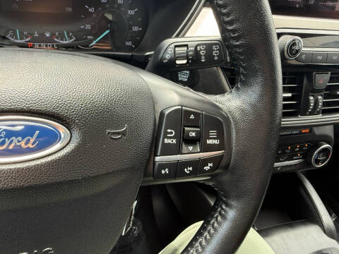 2020 Ford Escape SEL