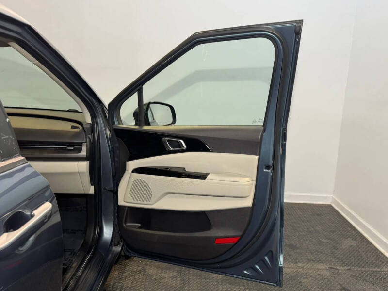 2022 Kia Carnival EX