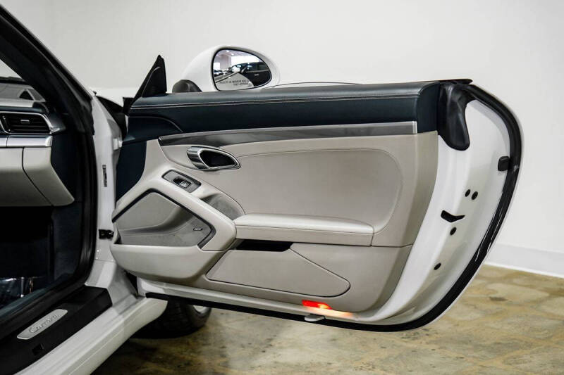 2017 Porsche 911 Carrera