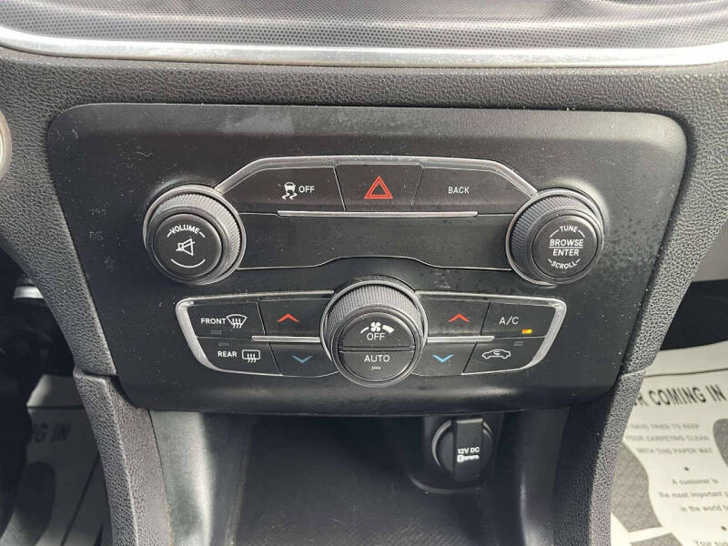 2016 Dodge Charger SXT