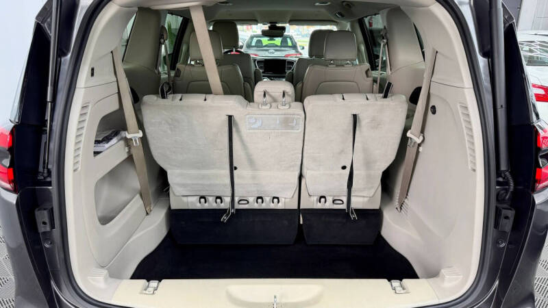 2021 Chrysler Pacifica Touring L