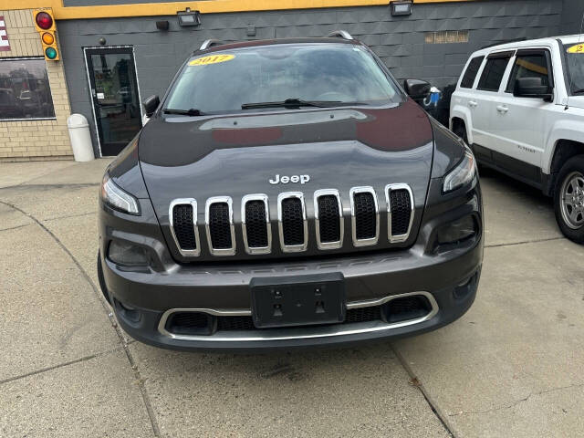 2017 Jeep Cherokee for sale at Matthew's Stop & Look Auto Sales in Detroit, MI