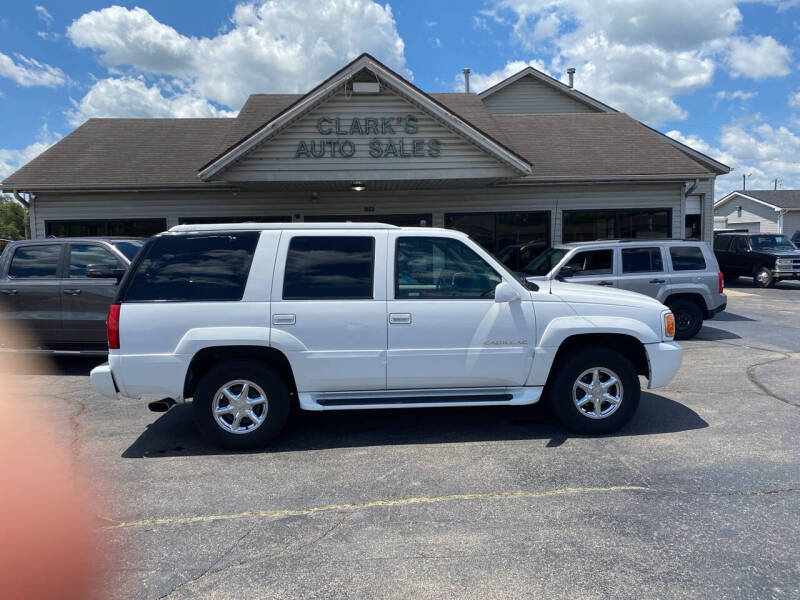 2000 Cadillac Escalade for sale at Clarks Auto Sales in Middletown OH