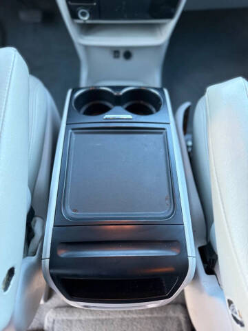 2014 Toyota Sienna LE 7-Passenger