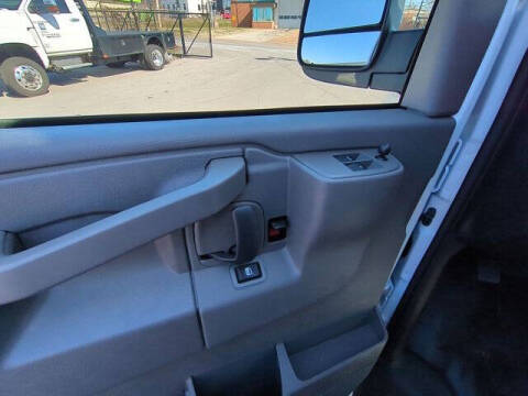 2025 Chevrolet Express 2500