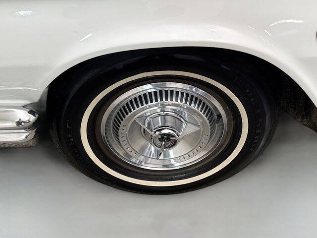 1965 Ford Thunderbird