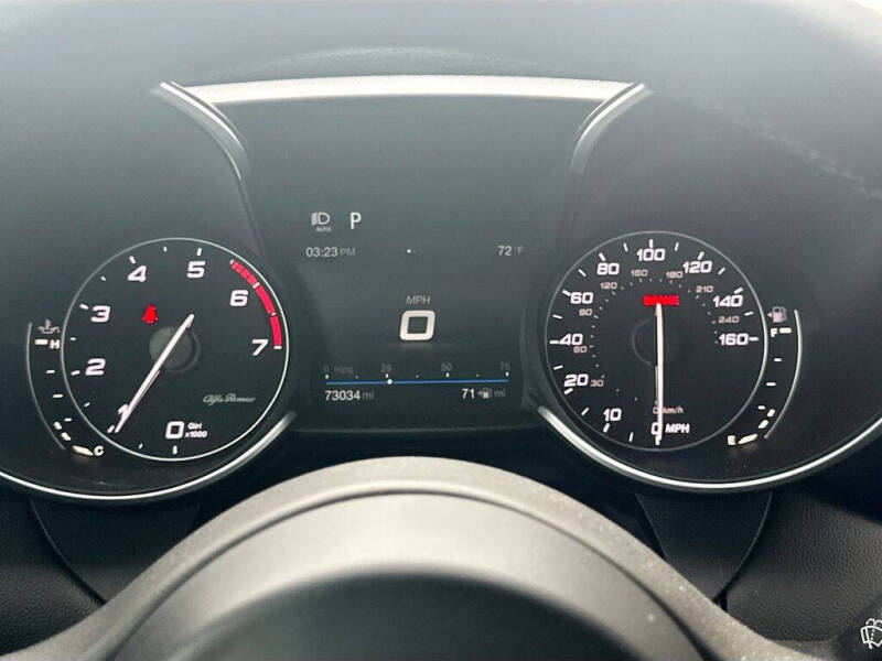 2017 Alfa Romeo Giulia Ti