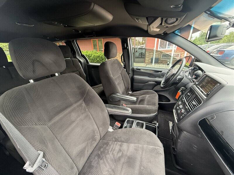 2016 Dodge Grand Caravan American Value Package