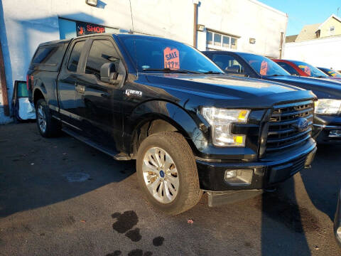 2017 Ford F-150 for sale at PARK AUTO SALES in Roselle NJ