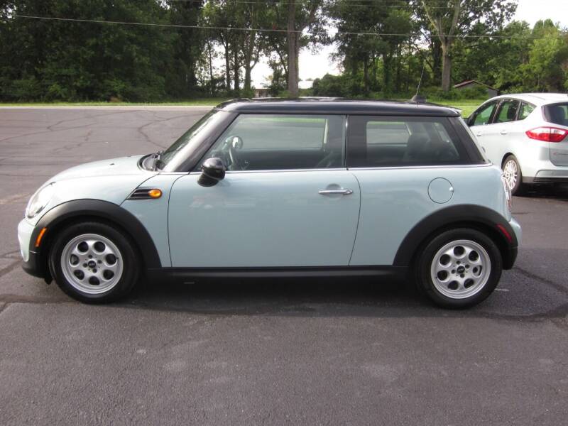 2012 MINI Cooper Hardtop for sale at Barclay's Motors in Conover NC