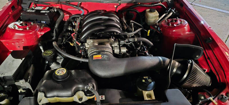 2005 Ford Mustang GT Deluxe