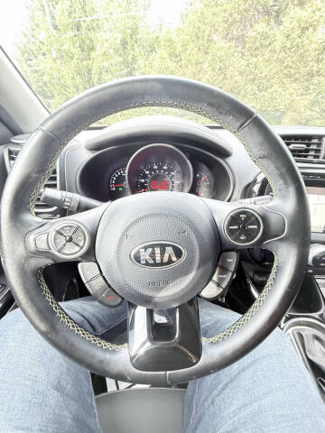 2015 Kia Soul +