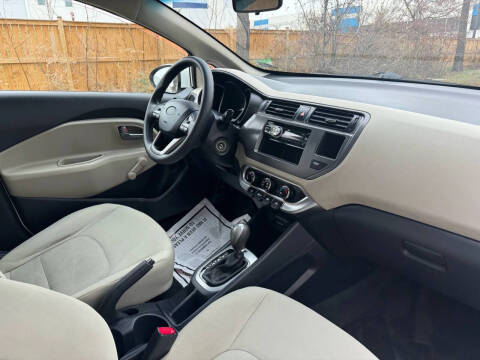 2012 Kia Rio 5-Door LX