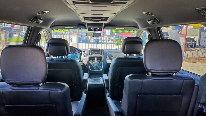 2014 Dodge Grand Caravan R/T