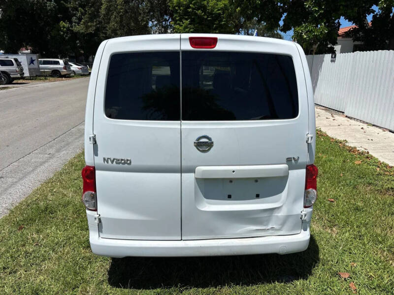 2014 Nissan NV200