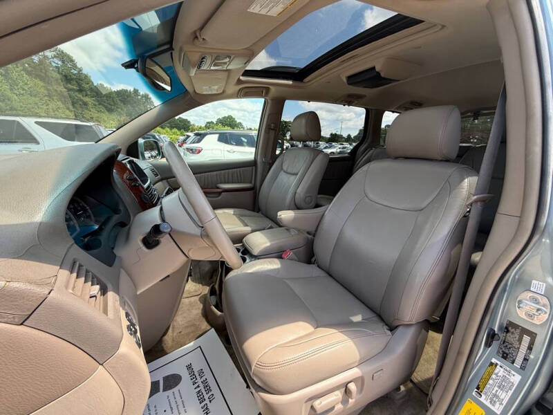 2005 Toyota Sienna XLE Limited 7 Passenger