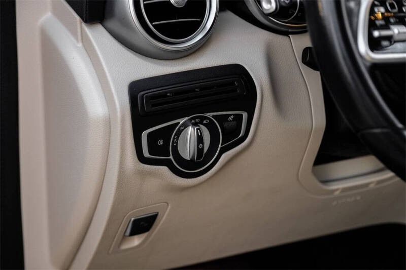 2022 Mercedes-Benz GLC GLC 300